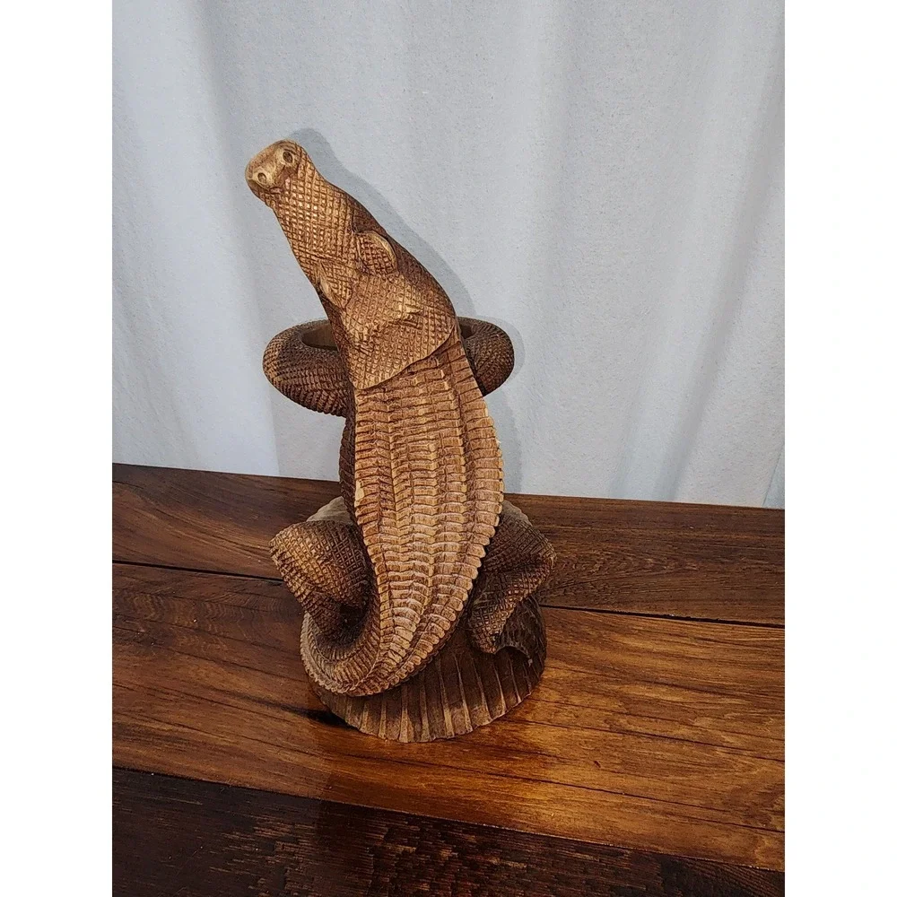 Vintage kitsch‎ Carved Wooden Alligator Bottle Holder Wine